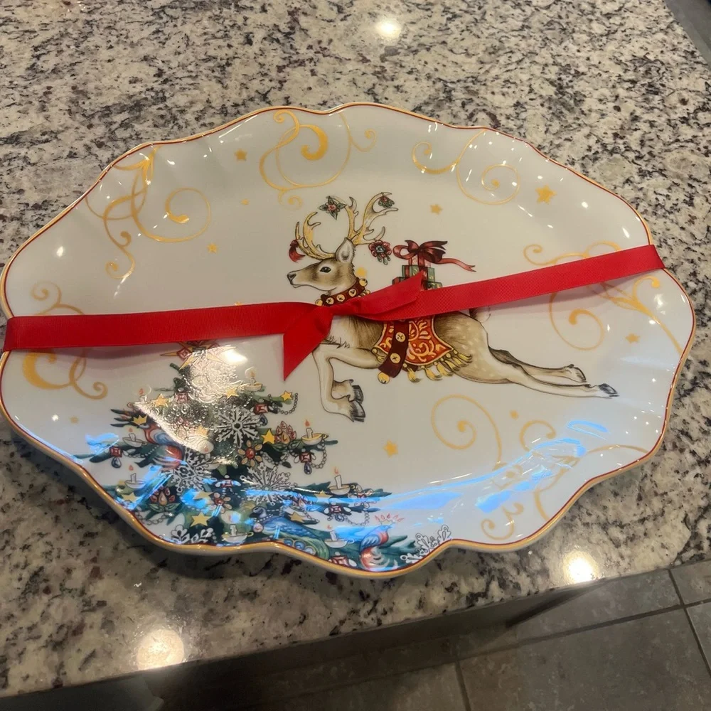 Williams Sonoma 'Twas the Night Before Christmas Reindeer Scalloped Oval Platter